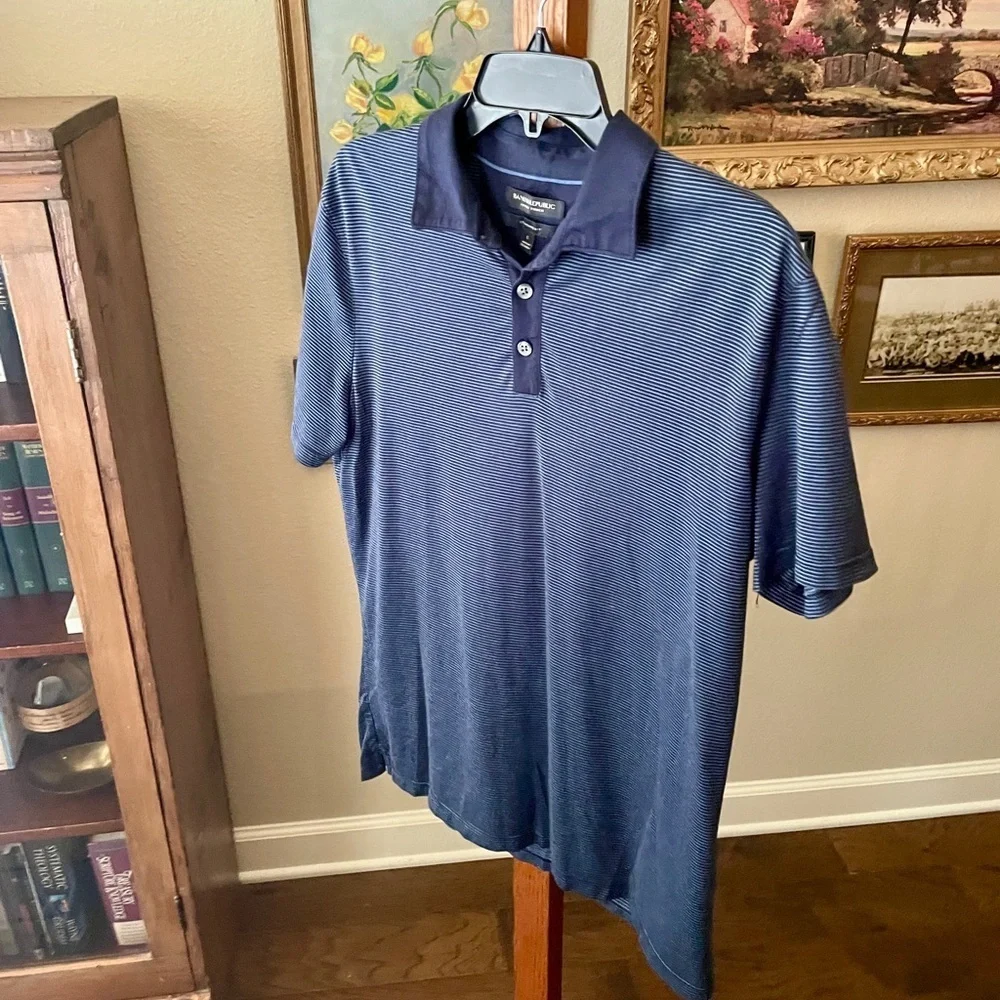 Banana Republic men’s Luxury Touch standard fit short sleeve polo shirt L blue